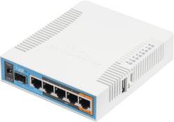 Mikrotik RB962UiGS-5HacT2HnT, hAP ac 720MHz CPU, 128MB RAM, 5×Gigabit LAN, 2.4Ghz 802.11b/g/n - 5Ghz 802.11ac, three chain sa integriranim antenama, SFP cage, USB, plastično kučište, PSU, RouterOS L4