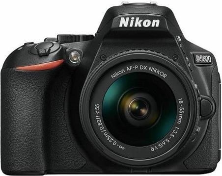 Digitalni fotoaparat Nikon D5600 KIT AF-P 18-55VR + AF-S55-200 VR