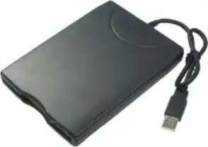 Floppy drive 1.44MB external USB (univerzalni, za sve notebook-e)