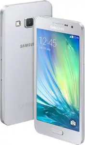 Mobitel Samsung Galaxy A3 A300FU, 4.5'' Super AMOLED touchscreen, QuadCore Cortex A53 1.2GHz, 1,5GB RAM, 16GB Flash, MicroSD, BT, 2x kamera, Android 4.4.4, srebrni