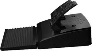 Logitech G Heavy Equipment Bundle Lenkrad, Gas-/Bremspedal und Seitenkonsole
