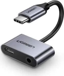 Ugreen USB-C on 3.5mm + USB-C Hub Adapter - box