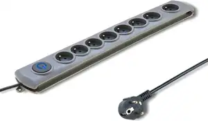 Qoltec 8 gniazd 3.0m czarna