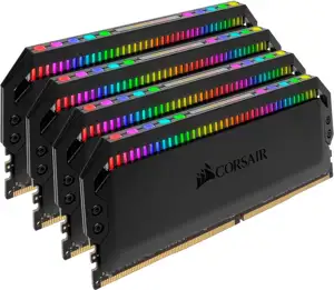 CORSAIR Dominator Platinum RGB - DDR4 - 32 GB: 4 x 8 GB - DIMM 288-pin - unbuffered