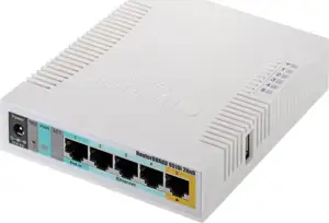 Router MikroTik RB951Ui-2HnD RouterBOARD, 600Mhz CPU, 128MB RAM, 5×LAN, 2.4Ghz 802b/g/n integrirana antena, plastično kućište, PSU, RouterOS L4