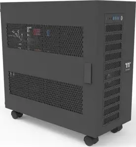 Big Thermaltake AX700 Black