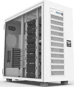 Big Thermaltake AX700 TG Snow White